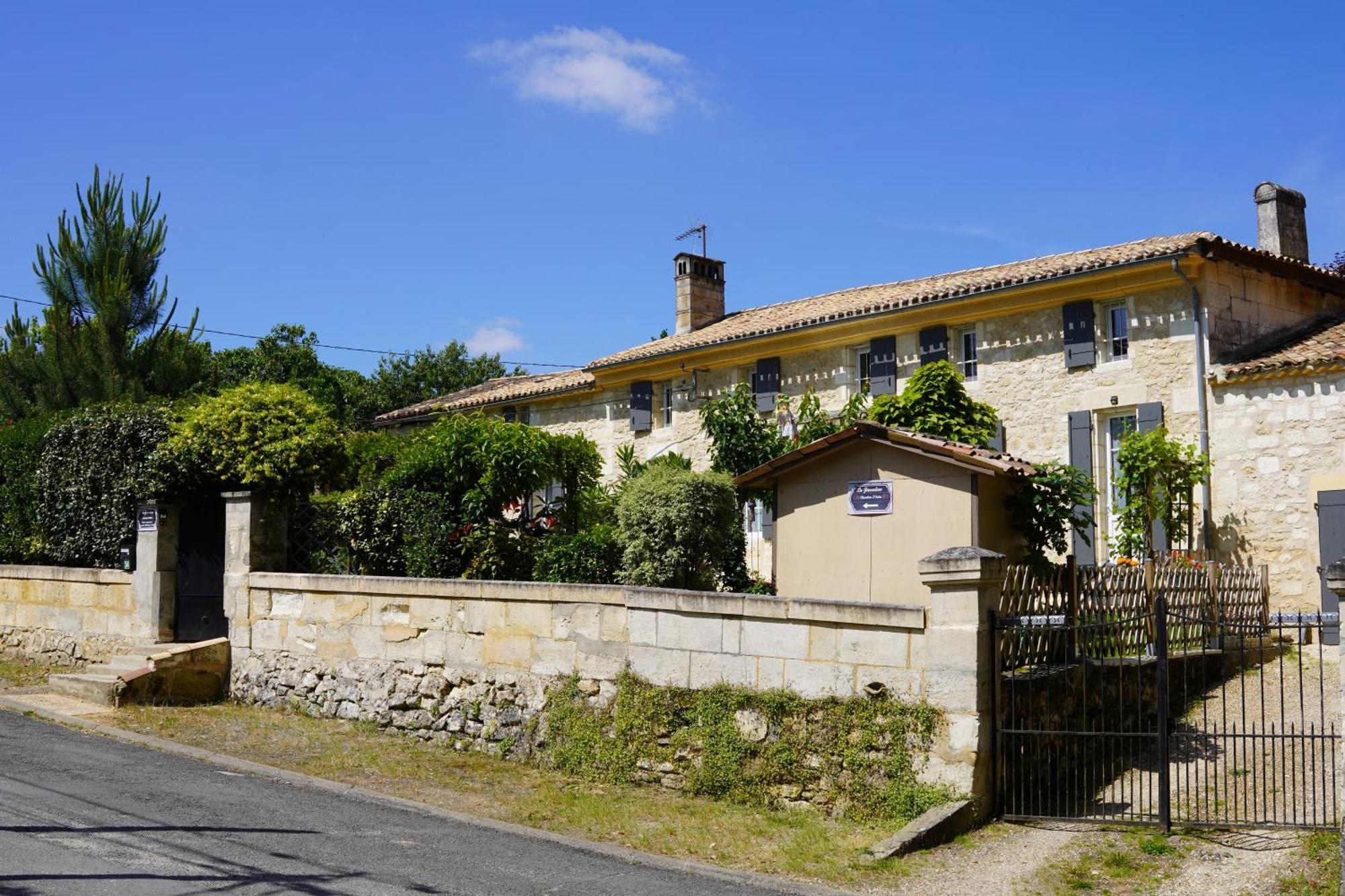 La Girondine Bed & Breakfast Galgon Eksteriør bilde