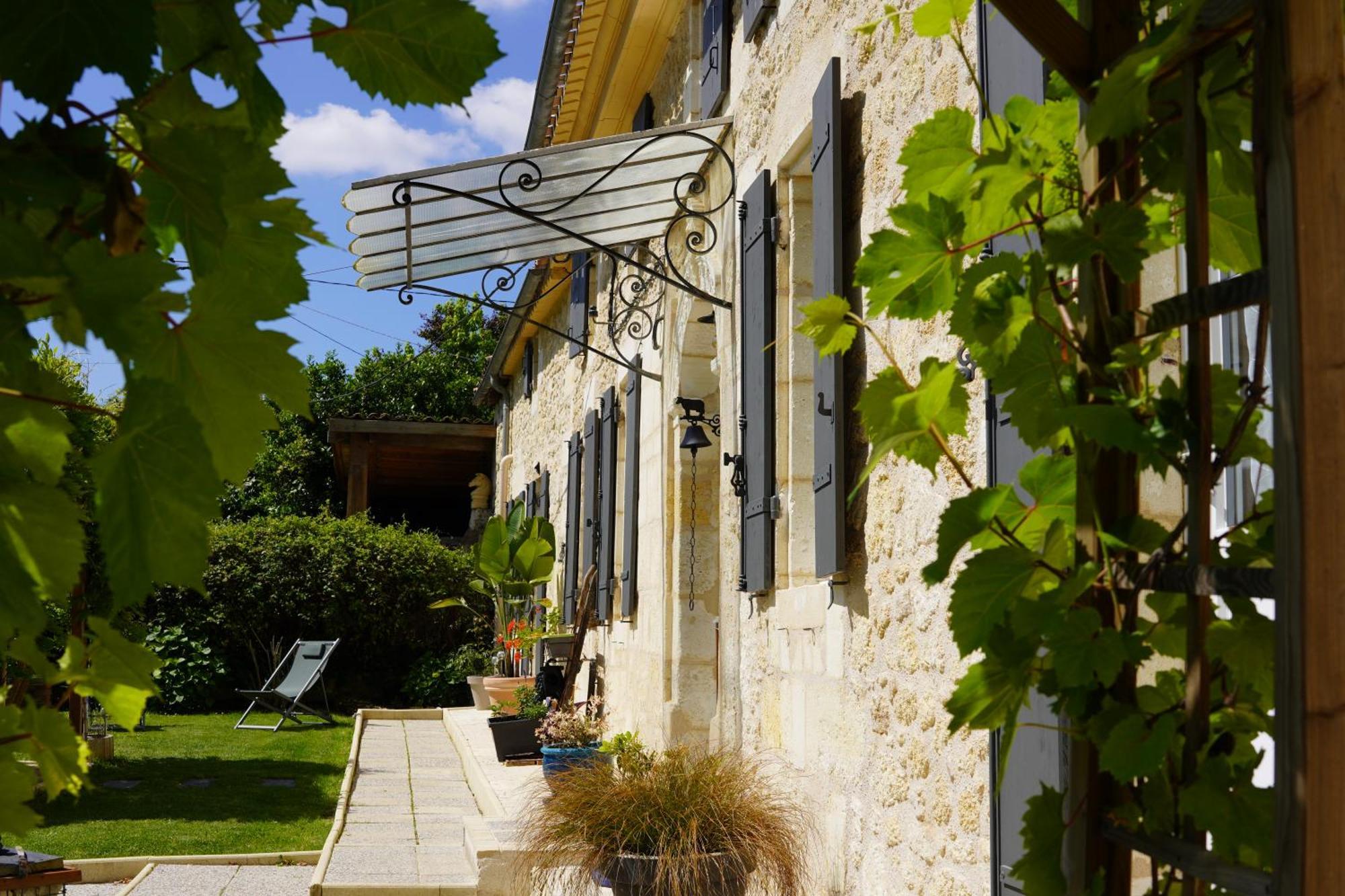 La Girondine Bed & Breakfast Galgon Eksteriør bilde